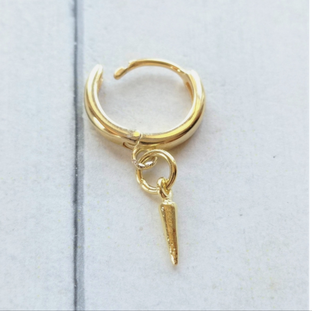 Gold plated spike earrings NWT